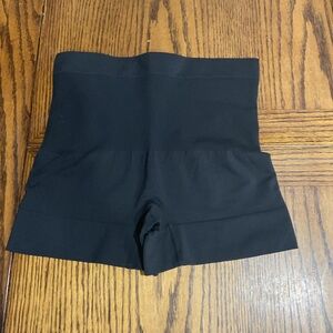 Assets By Spanx High Waist Black Shorts NWOT